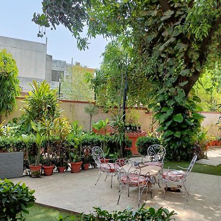 Homestay In Connaught Place Нью-Дели Экстерьер фото